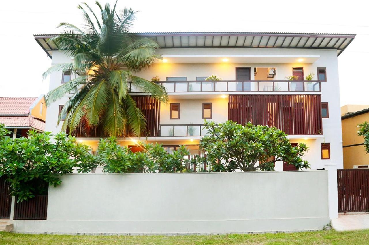 Driftwood Villa Pamunugama Exterior photo